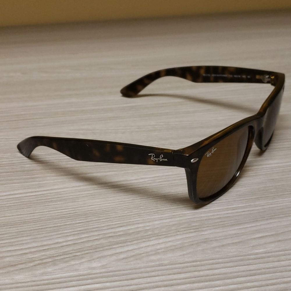 Ray Ban